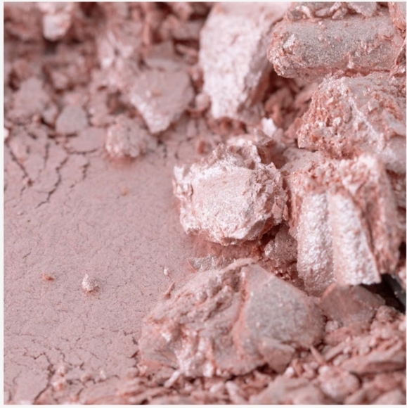 🌺OFRA Pillow Talk Shimmering Baked Highliter - Picture 5 of 6